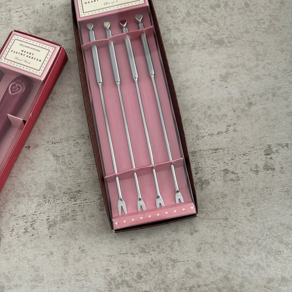 Williams Sonoma Heart Fondue Forks and Cake Server Set